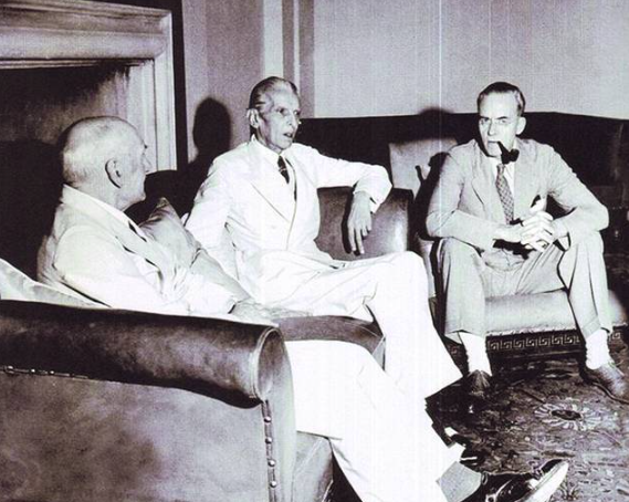 Jinnah with Stafford Cripps (right) and Pethick-Lawrence (left)