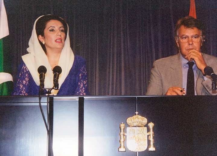 Bhutto in 1994 on a visit to Spain