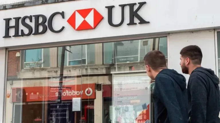 Thousands of UK-based HSBC customers are unable to use online banking.