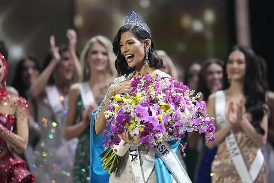 Sheynnis Palacios wins the title of Miss Universe 2023.