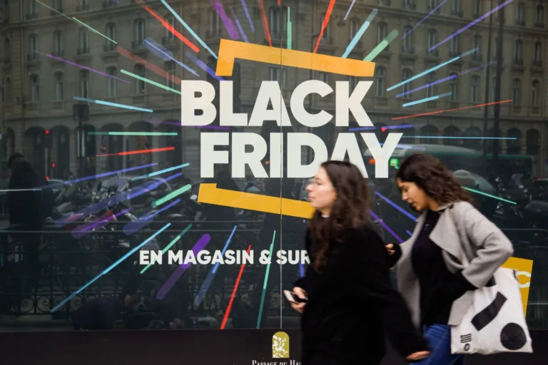 French shopping, discounts, concerns, and social change on Black Friday