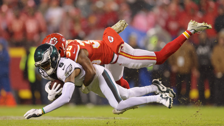 In a Super Bowl LVII rematch, the Eagles beat the Chiefs 21-17.