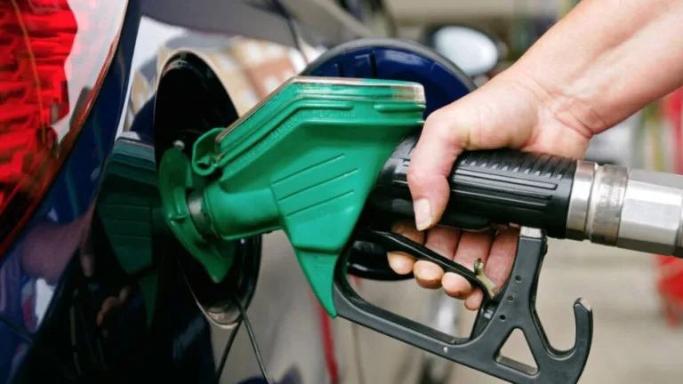 Petrol price Unchanged, Diesel Cut Slightly Govt. Pakistan