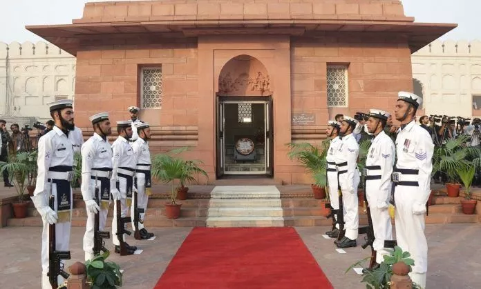 The Allama Iqbal Mausoleum held a guard-changing ceremony.