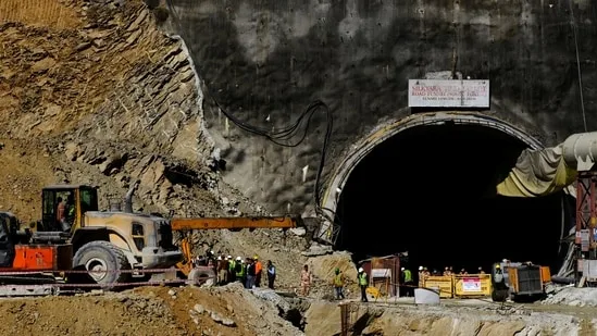 India tunnel collapse rescuers change tactics after a week