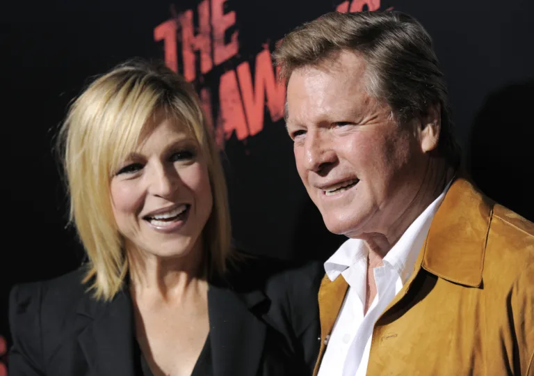 Love Story’s Oscar-nominated star, Ryan O’Neal, passed away at age 82.