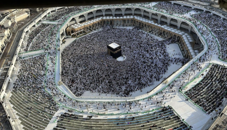 Again, the government extends the deadline for hajj applications.