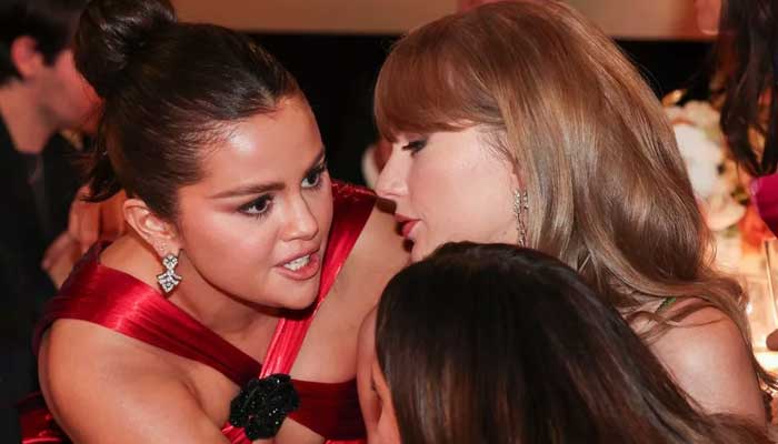 A lip reader reveals the chatter between Selena Gomez and Taylor Swift