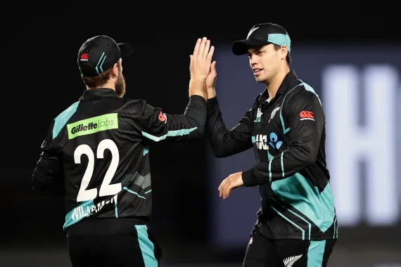 In the opening T20I, New Zealand easily defeats Pakistan
