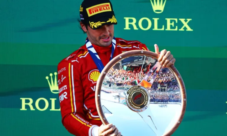Carlos Sainz of Ferrari won the Australian F1 Grand Prix in a one-two